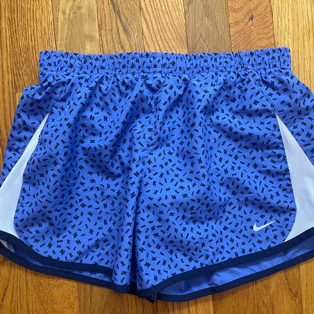Nike girls shorts